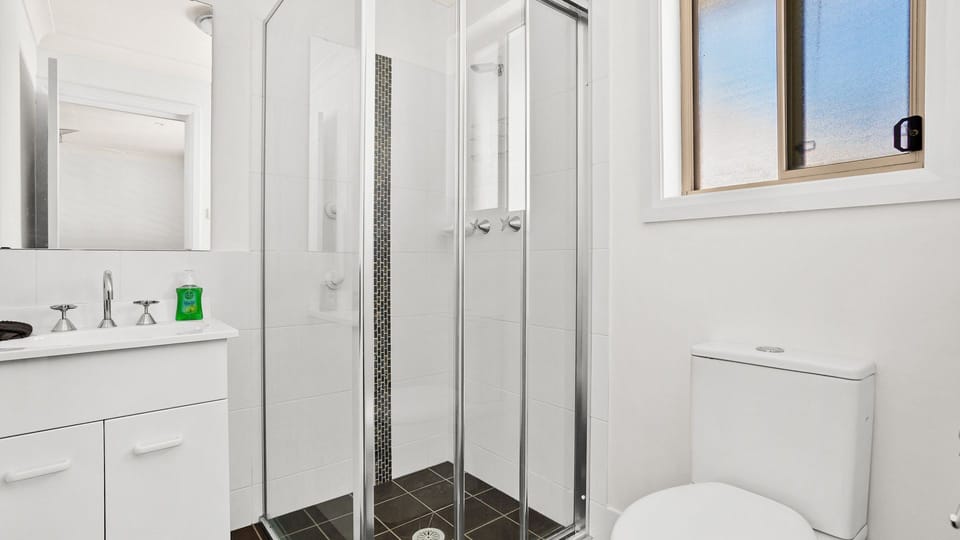 Main ensuite