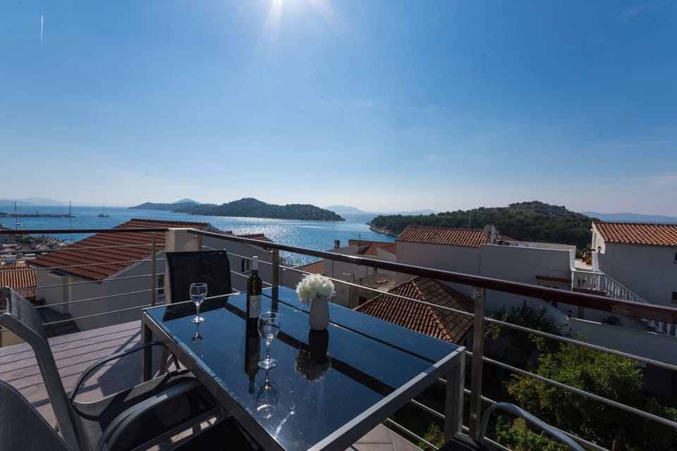 Terrace 2
