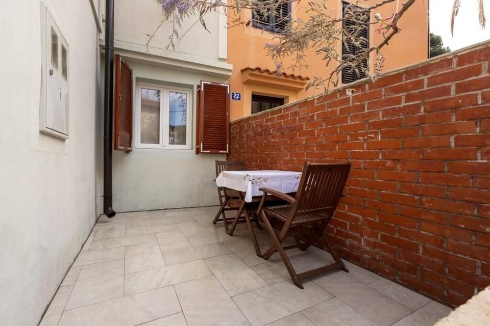 Terrace 2