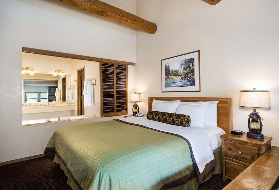 Unit with one King bed