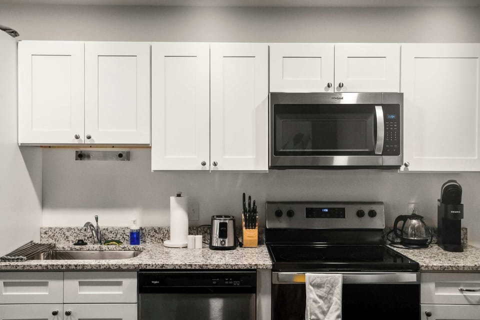 Fully equipped kitchen 