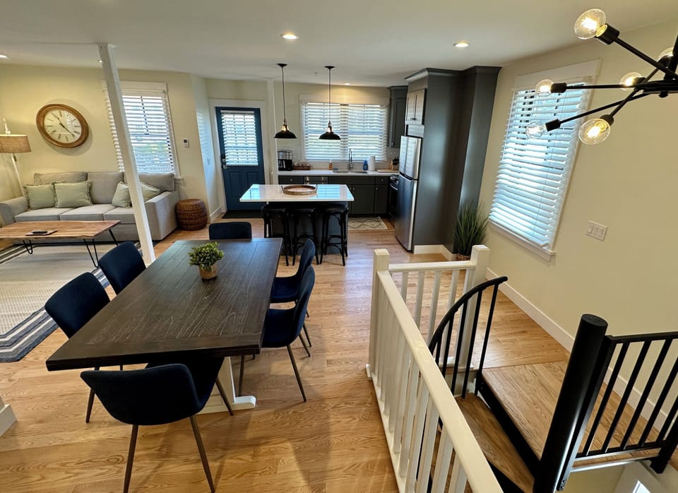 Unit 4 Kitchen & Dining Area