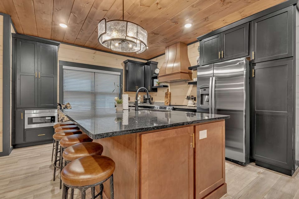 Rustic-Modern Kitchen with Stainless Appliances &amp; Seating for 6