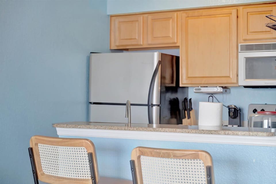 Whether it’s a feast or just finger food, this kitchen’s ready!