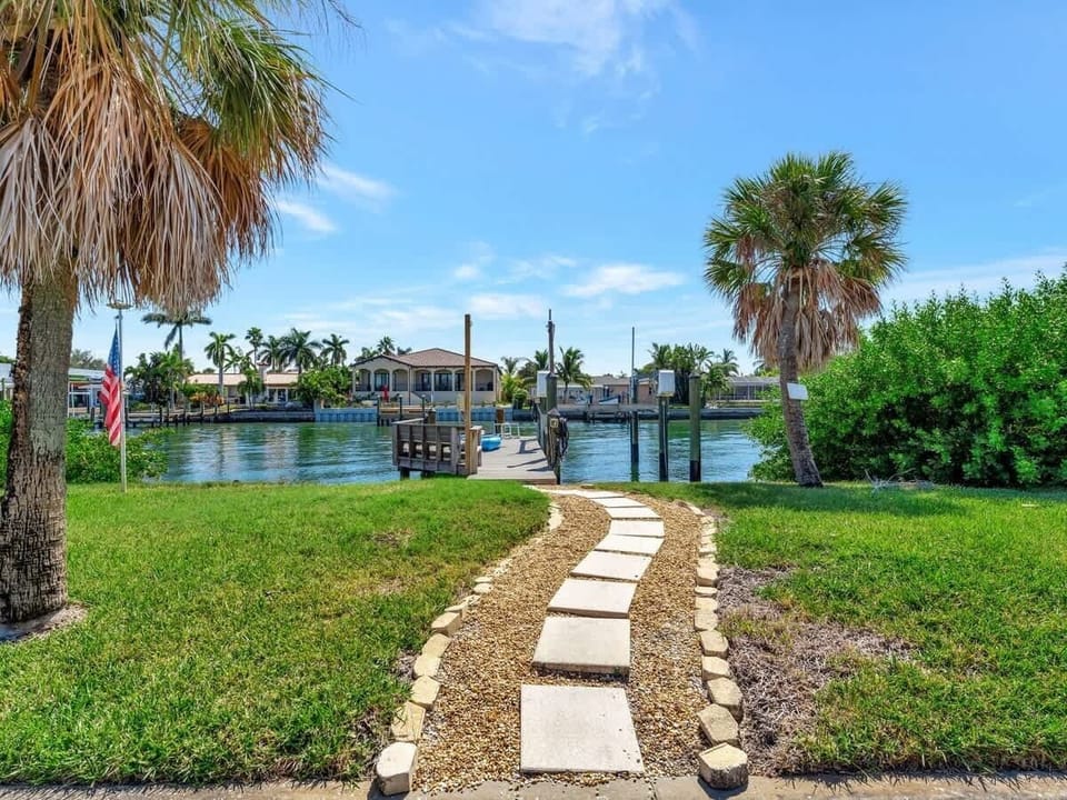 Stroll to the dock, soak in the views. Serenity found!