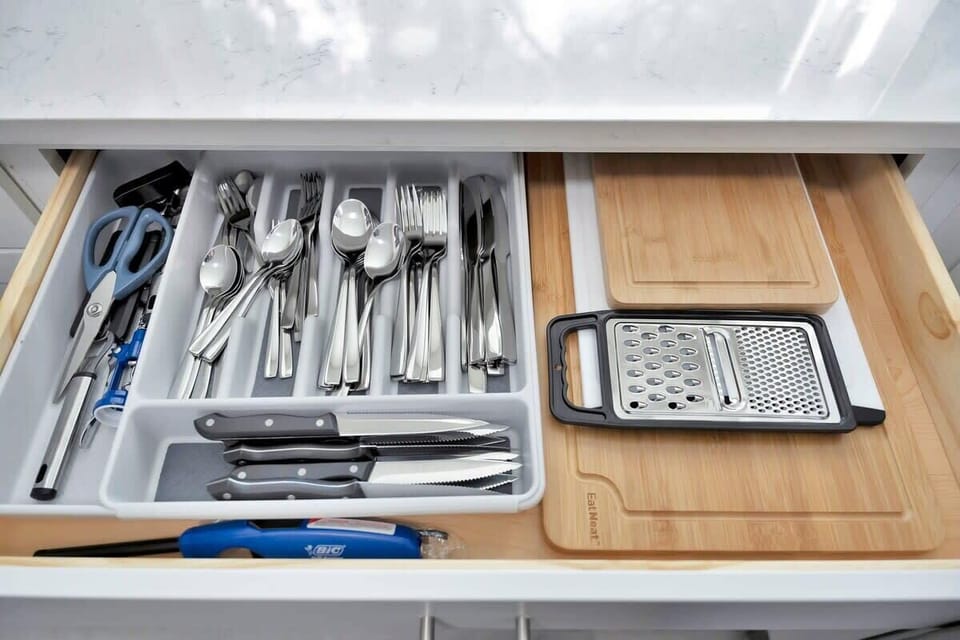 From chopping to serving, your kitchen essentials are always at the ready