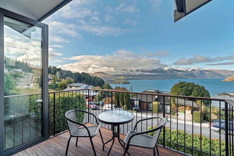 Family breakfast with a view to remember.