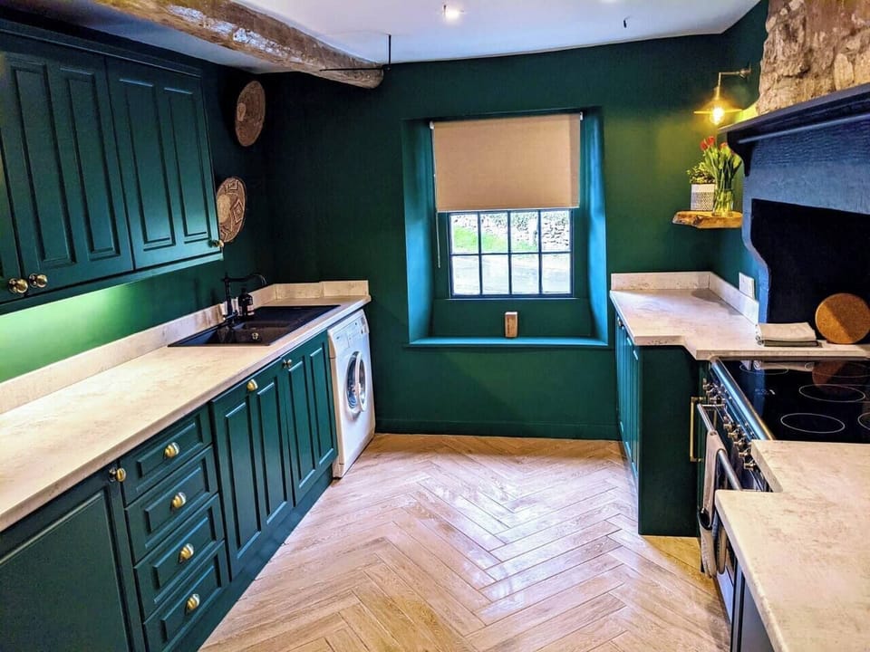 Fully Equipped Kitchen, including Washer/Dryer