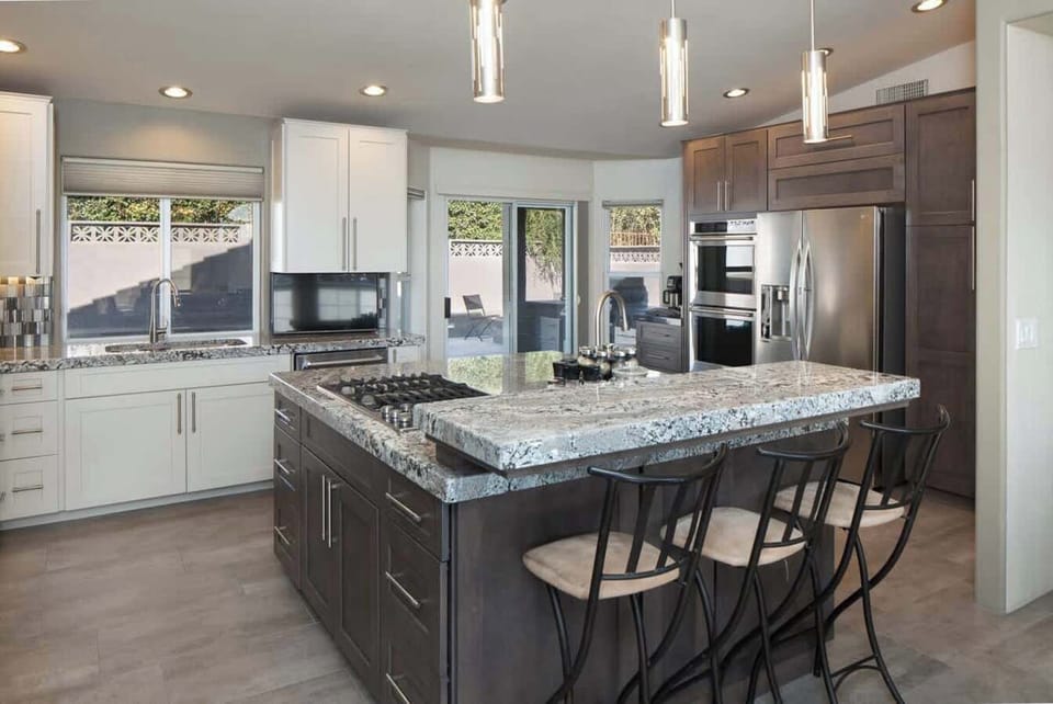 Spacious kitchen island, perfect for cooking & gathering.