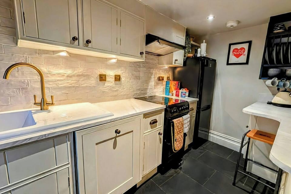 Kitchen (1)
