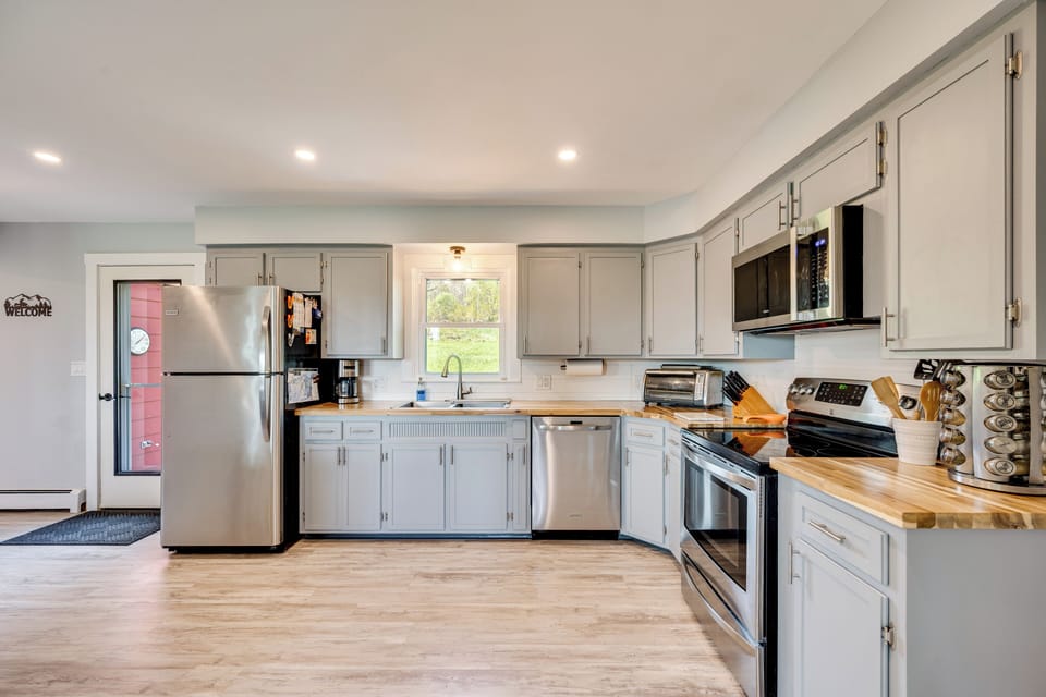 Kitchen | Spices | Toaster Oven | Main Level
