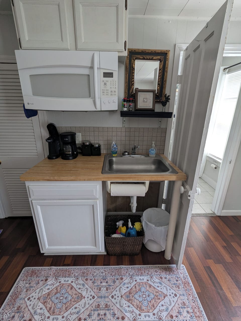 Kitchenette 