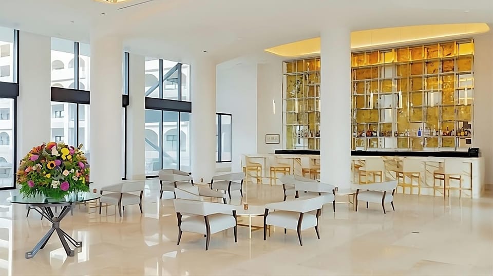 Lobby bar