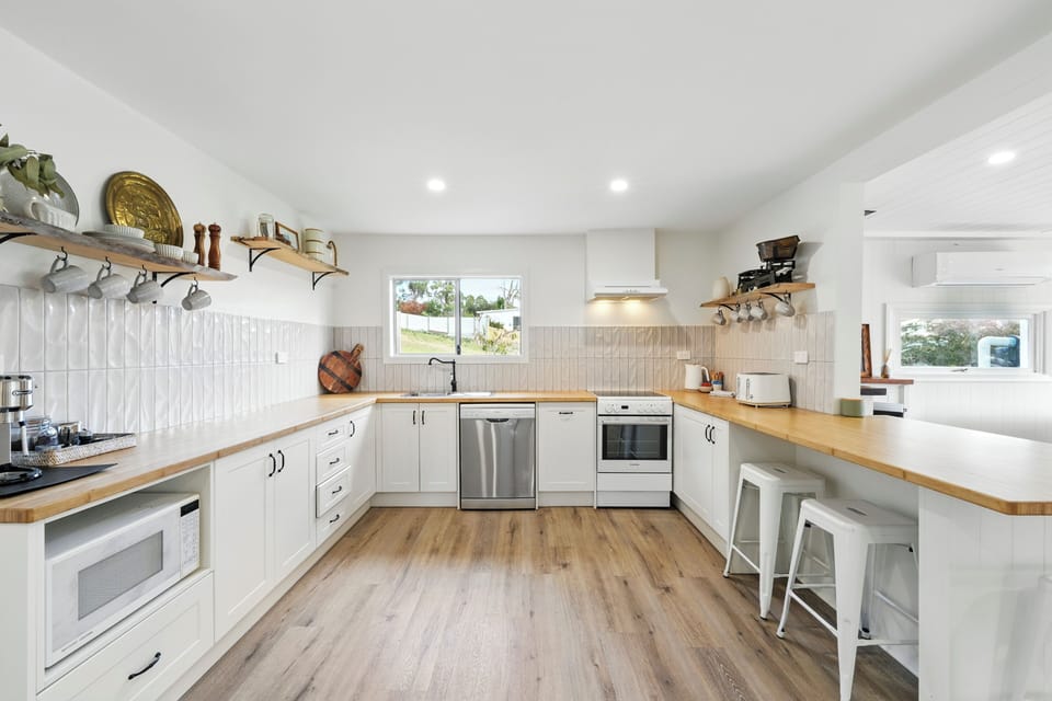 Little Darling Retreats Tasmania May 2025 High Res_33