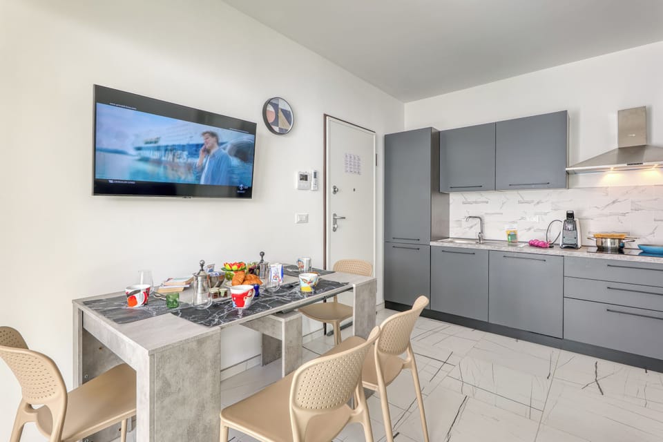 Kitchen and dining area