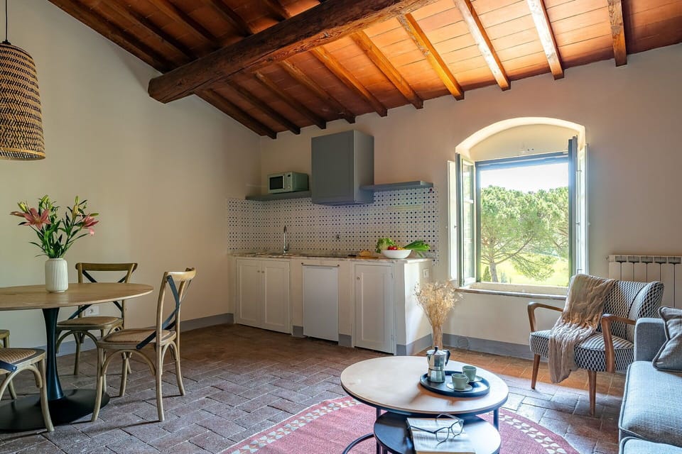 Autumn, Kitchen, Living Room, Spring, Summer