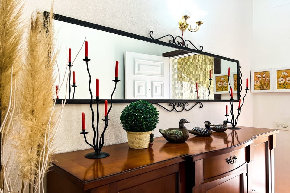 Entrance / Reception