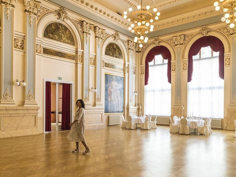 Banquet hall