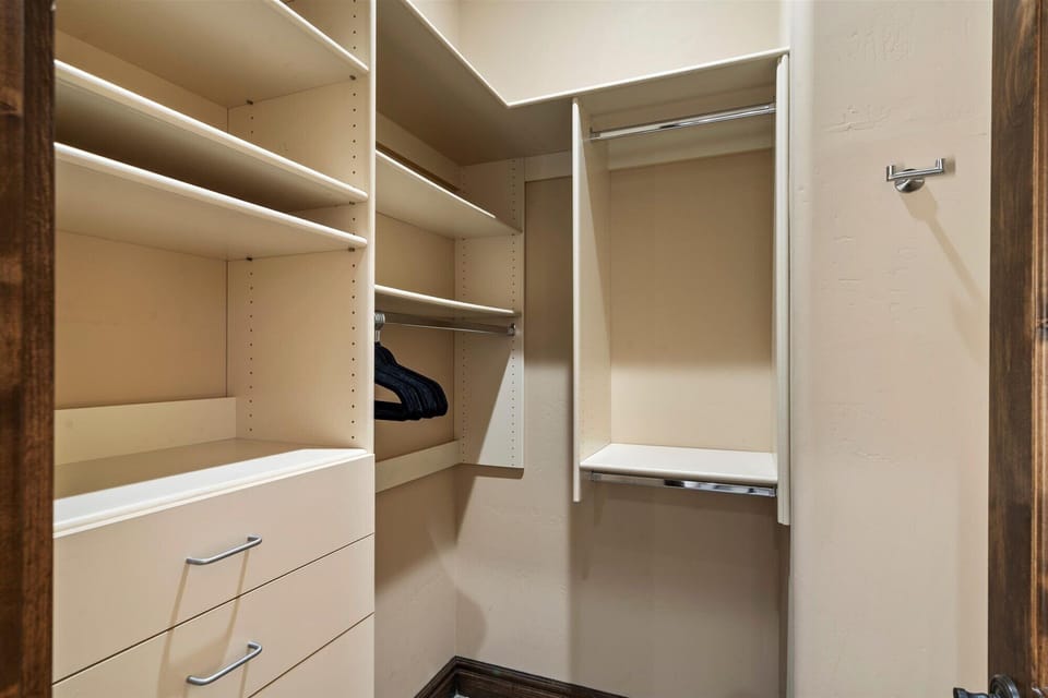Walk in Closet
