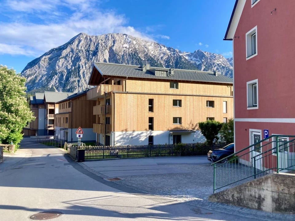 Residential Area, Architecture, Landscape, House, Urban Design, Home, Human Settlement, Mountain Range, Rural Area, Village