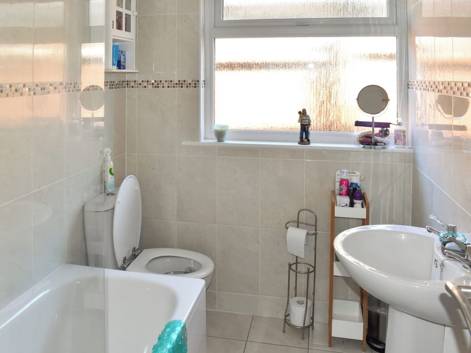 Bathroom | Seabreeze Retreat, Shanklin