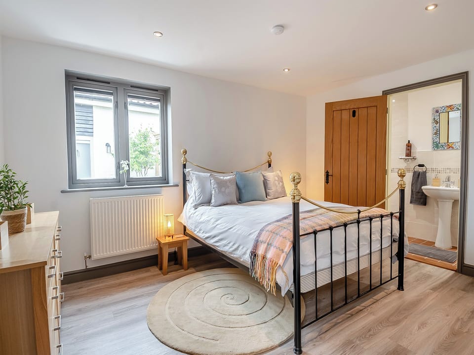 Double bedroom | Gosling Barn, Bergh Apton