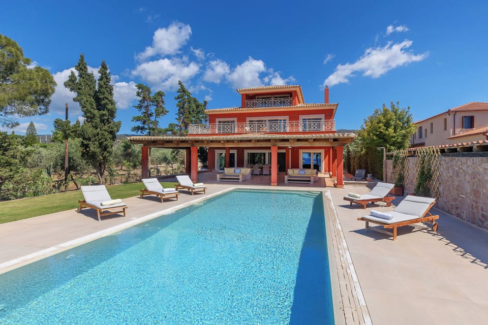 Outdoors / pool