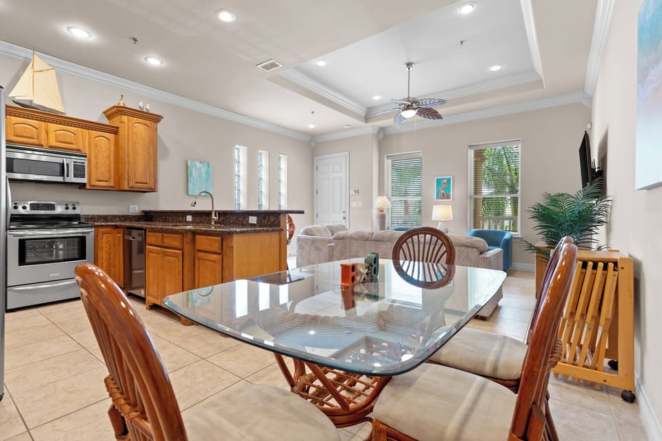Dining/Kitchen