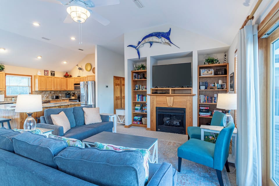 Life O'Rily| Living Room and Kitchen