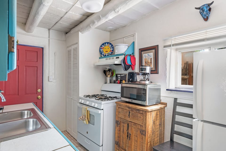 Full View of kitchen