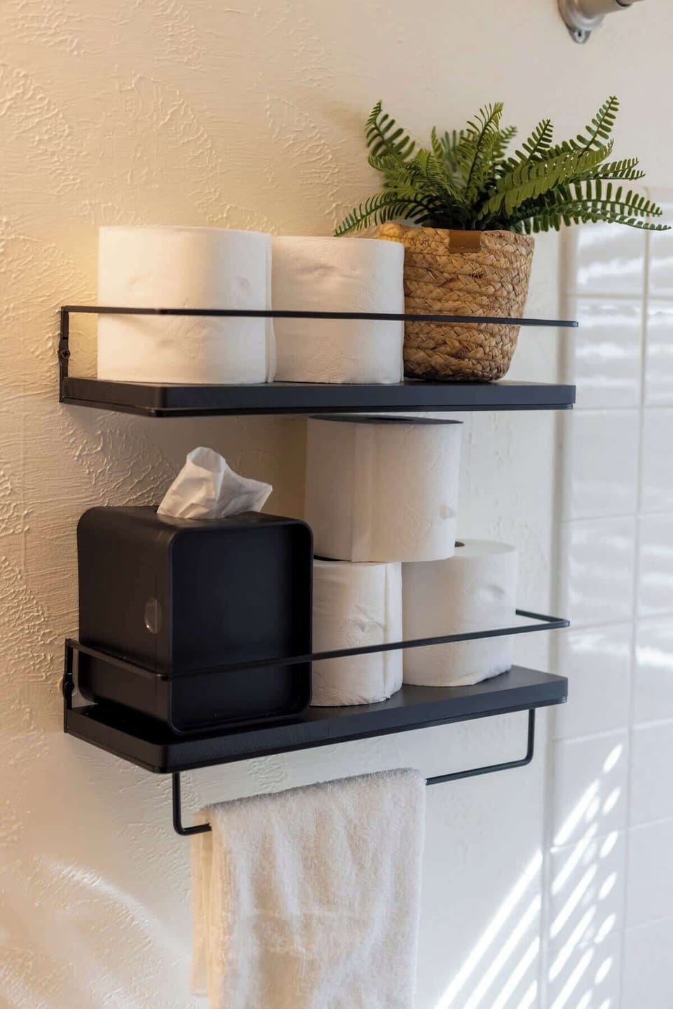  Bathroom with toiletries