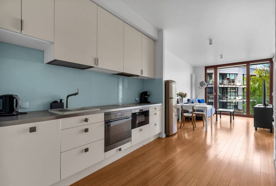 Kitchen with Dishwasher and Coffee Machine | Book Now with RENTUJEMY.COM