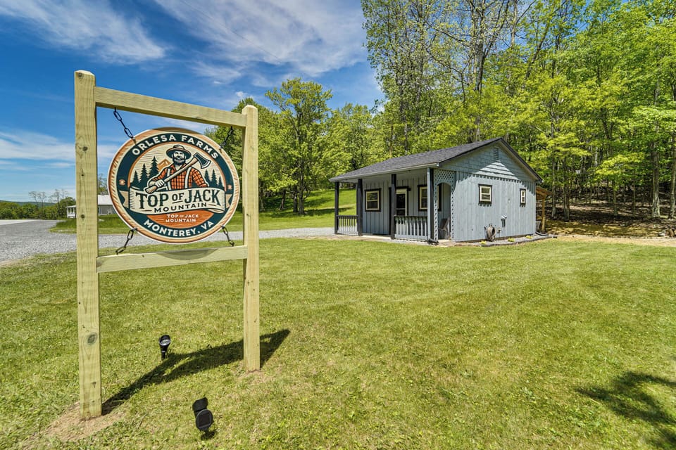 Monterey Vacation Rental | 1BR | 1BA | Step-Free Entry | 500 Sq Ft