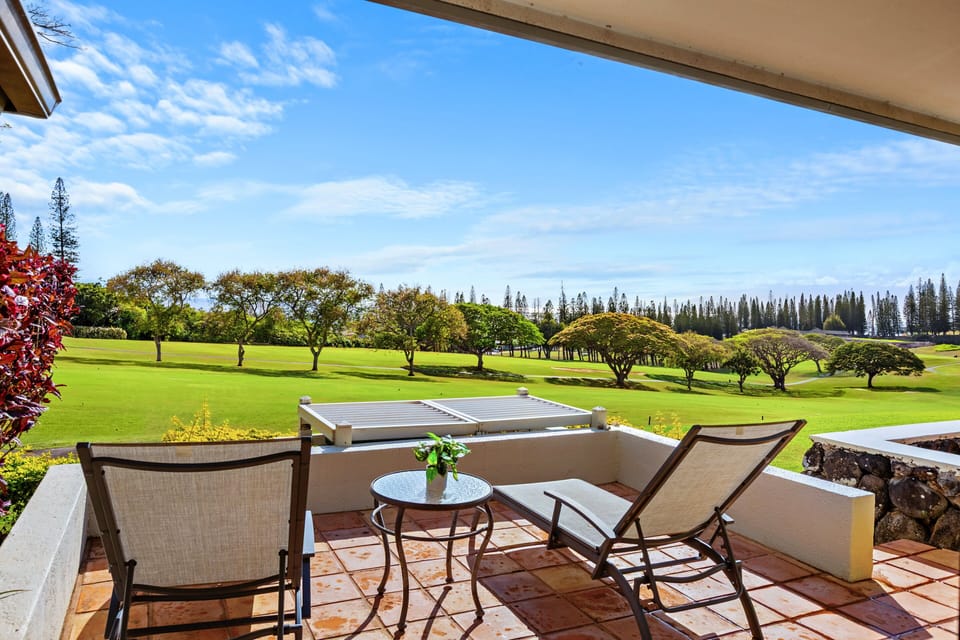 Step out from the bedroom to your private lanai and take in peaceful golf course views—perfect for quiet mornings or relaxing evenings.