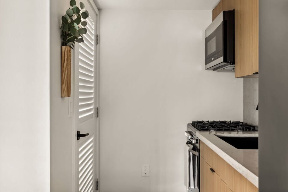 Stove and microwave.