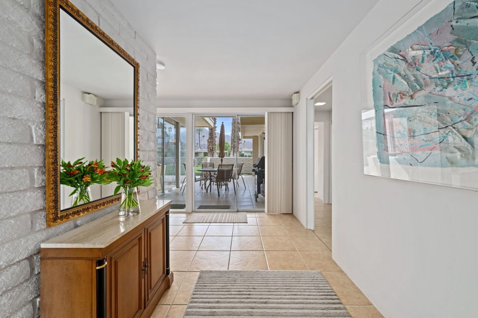 Entry way