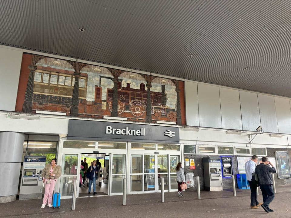 Bracknell Train Station
