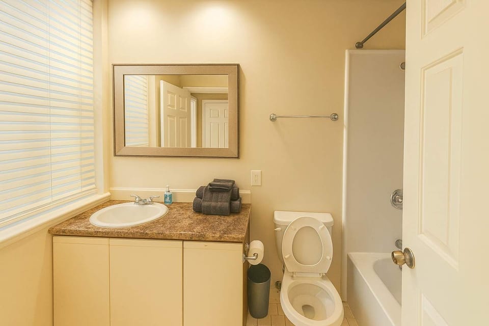 Full Bathroom