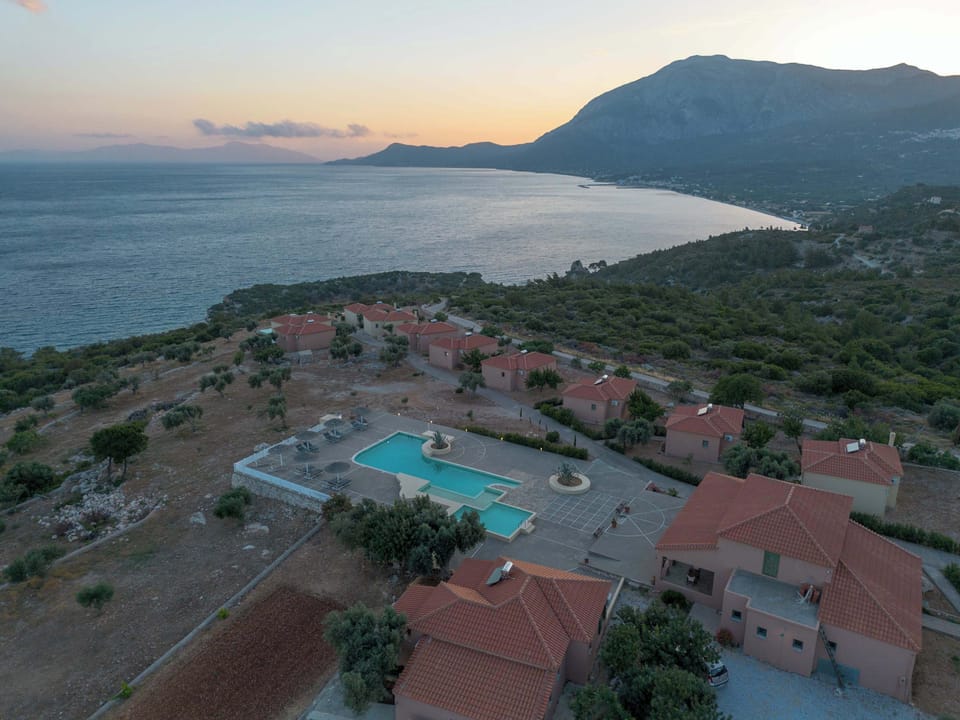 Aerial View of the Property and Surroundings

