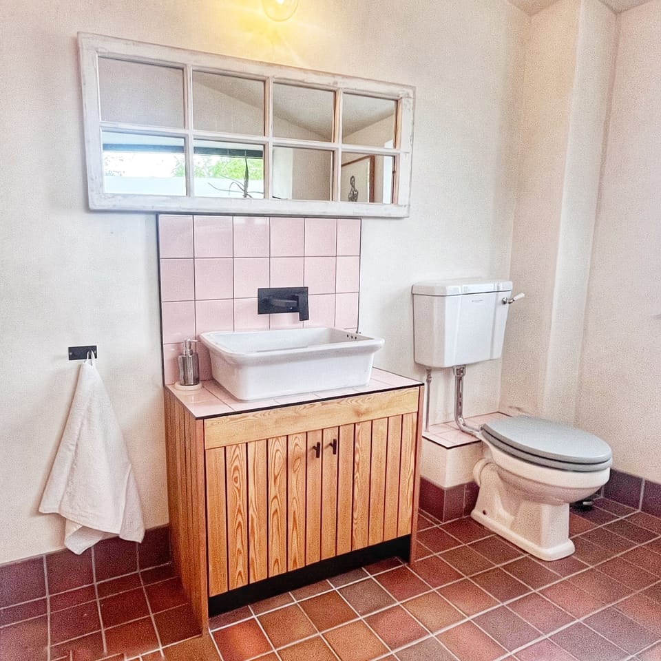En-suite bathroom