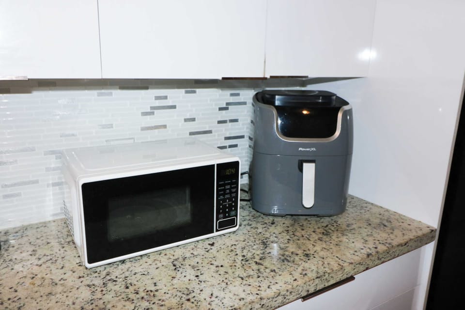 Microwave & Air Fryer