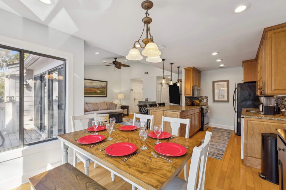 Dining table with seating for 6 