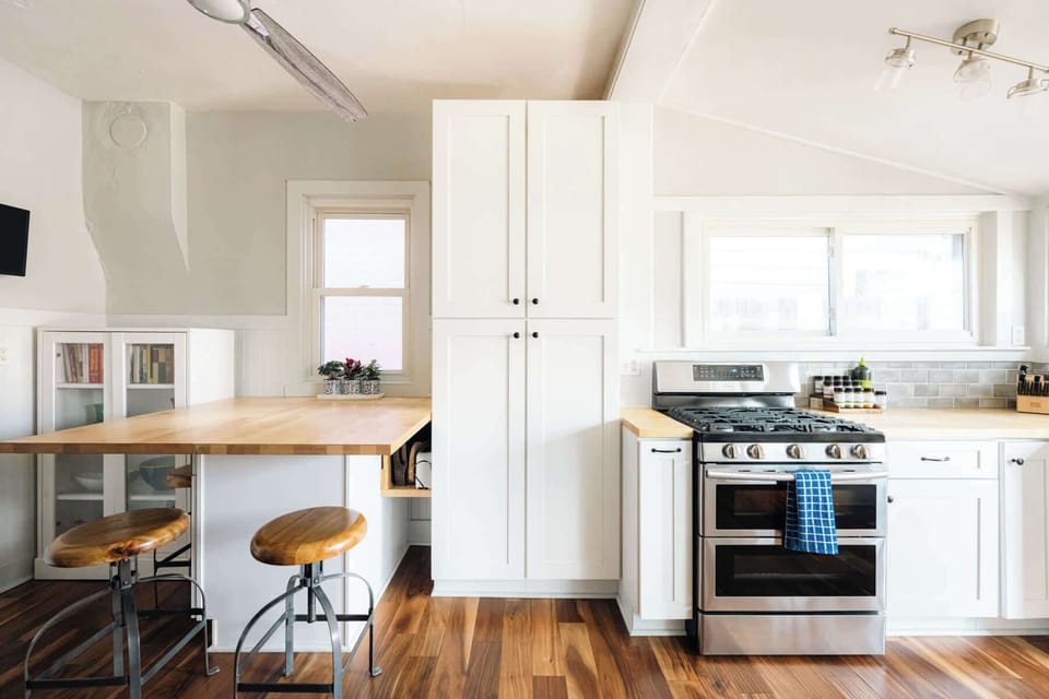 Kitchen and counter seating
