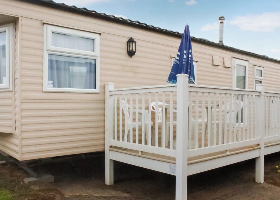 Willerby Herald 35 - Eastern Beach Caravan Park, Caister-on-Sea