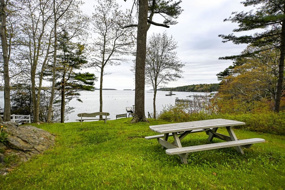 Picnic table at the common area