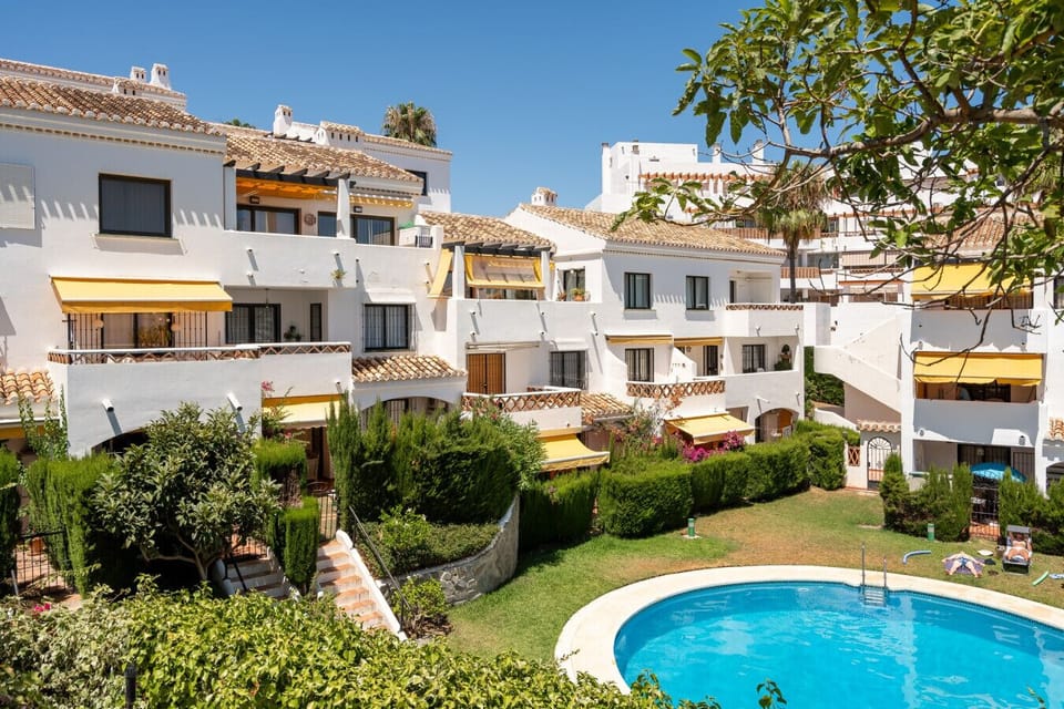 Take advantage of the easy access to the community pool and lush gardens located right outside your door.