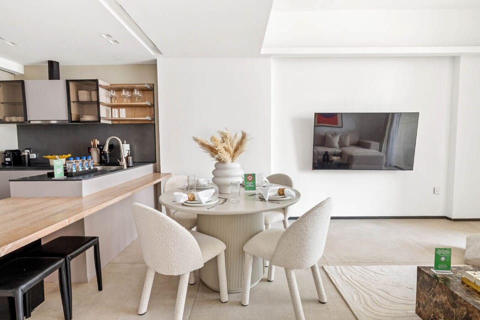 Cozy dining area perfect for shared meals and gatherings.
