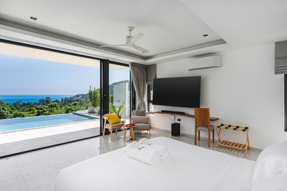 Spacious bedroom with sea view terrace - Villa Maya 3BR Samui holiday villa Chaweng Noi