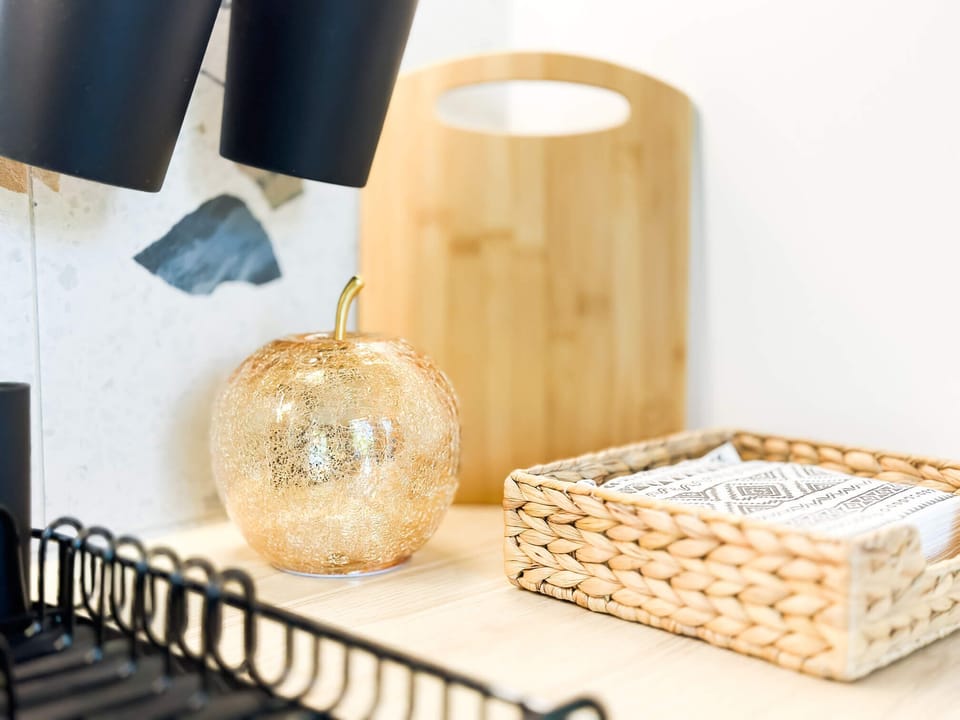 Find thoughtful touches and amenities that make your stay feel special. Curious about what’s provided? Reach out anytime!