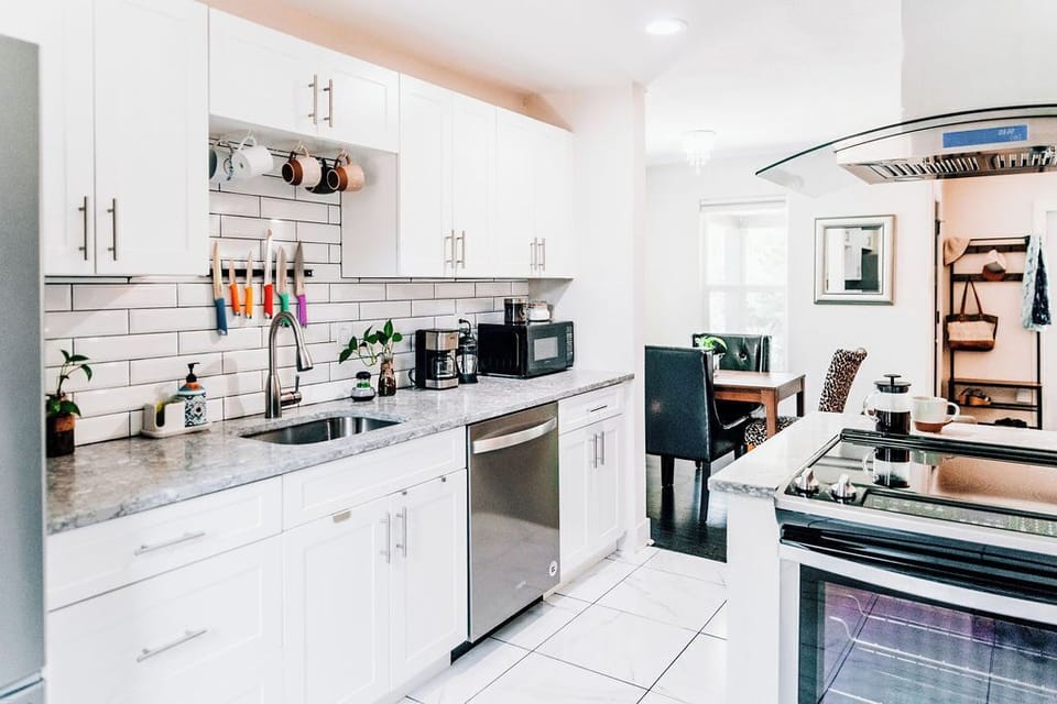Open floor plan looking from kitchen into dining room